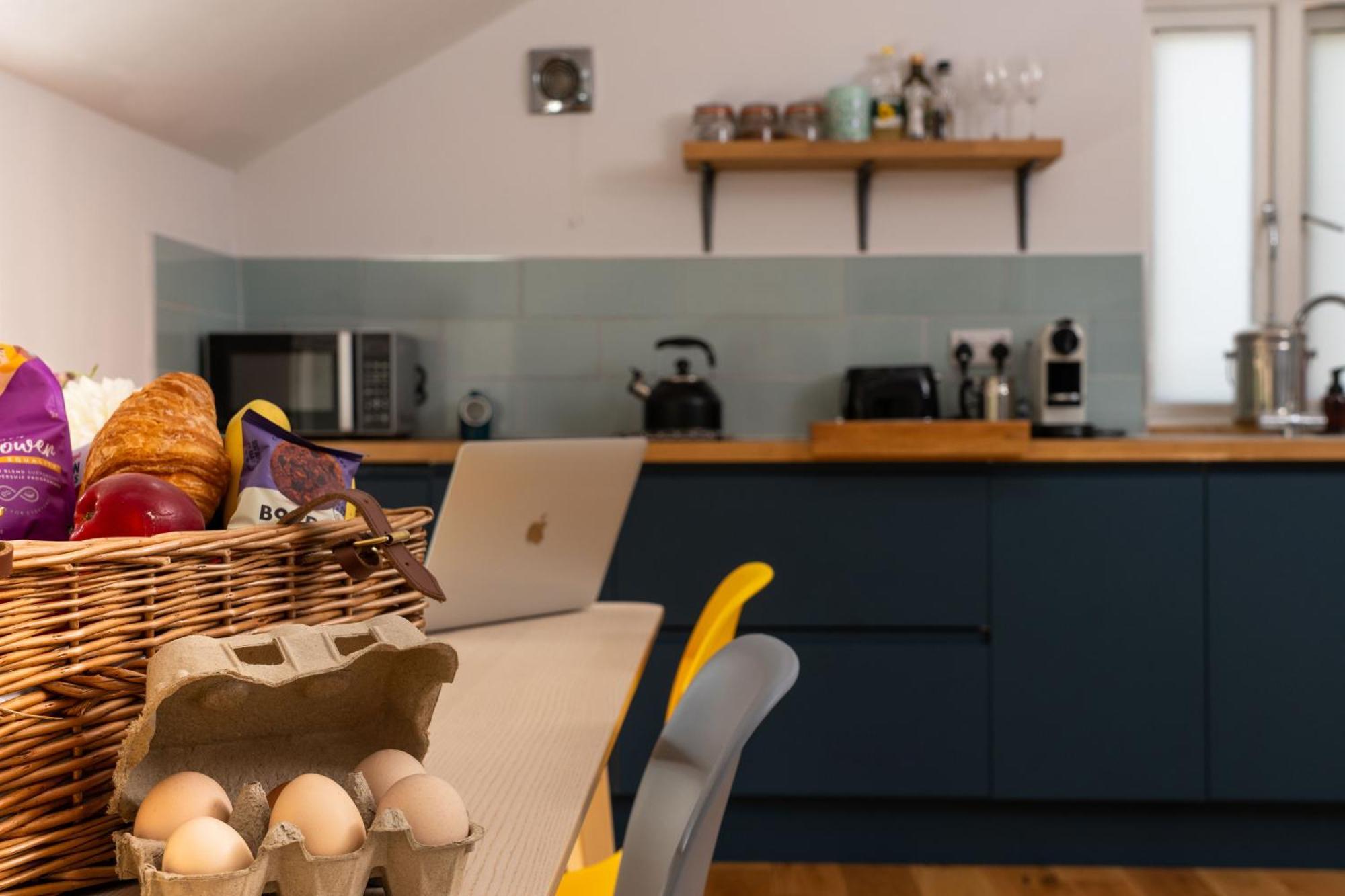 Little Willow Bank - 1 Bed Luxury Apartment Between Salisbury And The New Forest Екстериор снимка